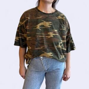 Vintage 90s y2k independent trucks camo t-shirt